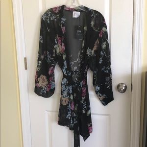 Floral Helena Quinn kimono/robe